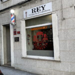 Rey Peluqueria De Caballeros - Peluquería en Ferrol AF1QipNAlqW08NrBvED_PQl98XeeGqDJuUlka2lKz2zl=w408-h544-k-no