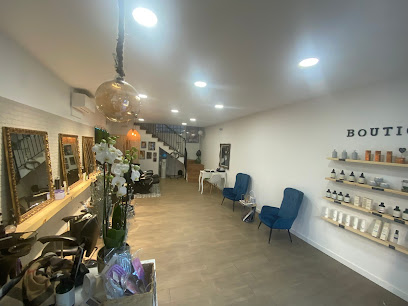 Foto Salón Entre Peines Estilistas
