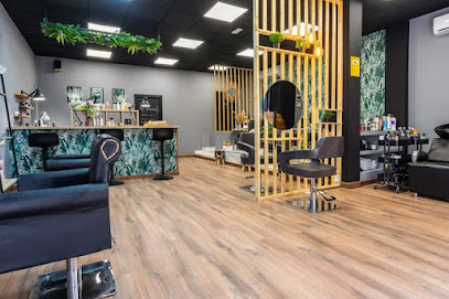 Natura Luxury Salón - Peluquería en Getafe AF1QipNVYlKJ39OsL_13khc-BpnkFSDOMokuYF_k8lCx=w408-h271-k-no