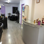 Peluquería unisex Mónica - Peluquería en Viladecans AF1QipNw8_m6TjCbdMqK3uyv7Q3V8pCkNlvzI1TReB2a=w408-h306-k-no