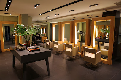 Hair Time B & S - Peluquería en Barcelona AF1QipPclj7Rgg2oqfbpgtz5GBEWBeHcqDzYdPjn84qa=w408-h272-k-no