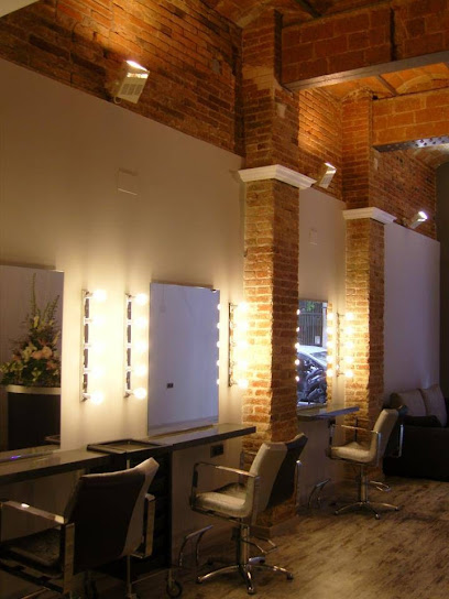 Foto PELUQUERIA ETIENNE BARCELONA